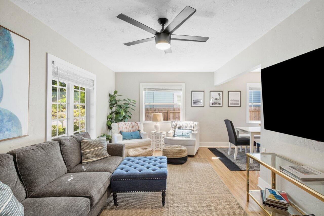 215 S Palmway , Lake Worth, FL 33460 Photo