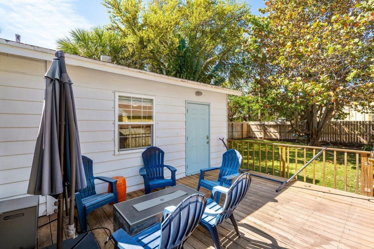 215 S Palmway , Lake Worth, FL 33460 Photo