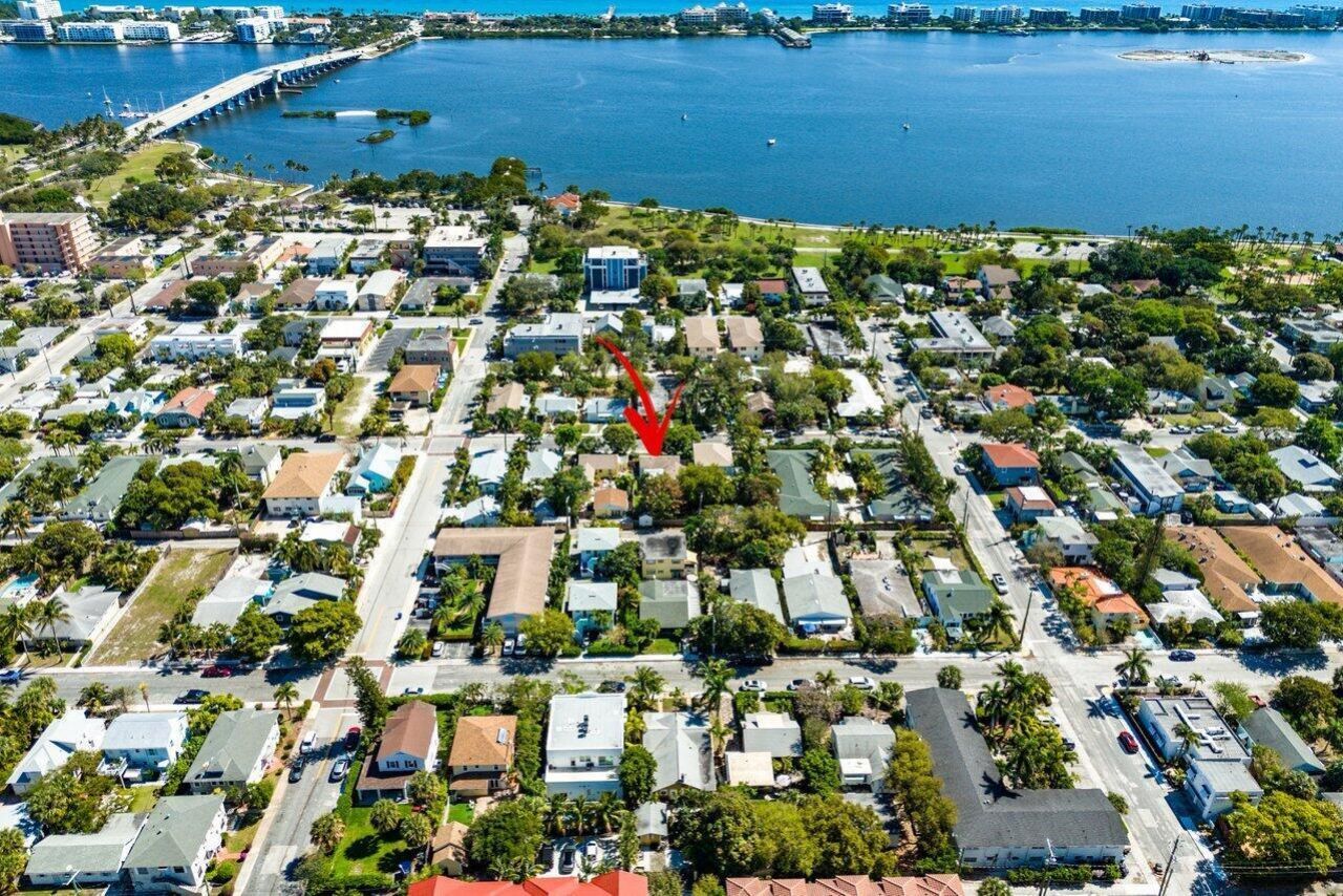 215 S Palmway , Lake Worth, FL 33460 Photo