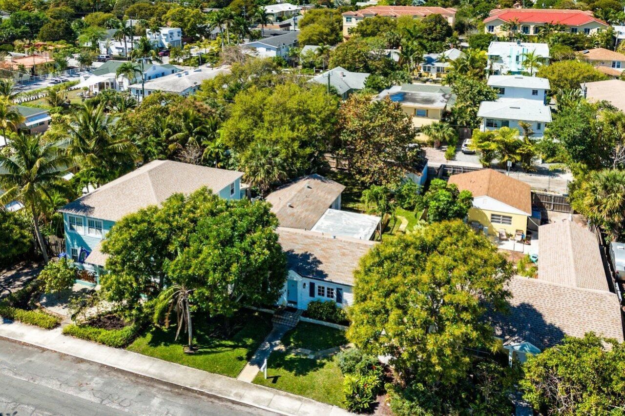 215 S Palmway , Lake Worth, FL 33460 Photo
