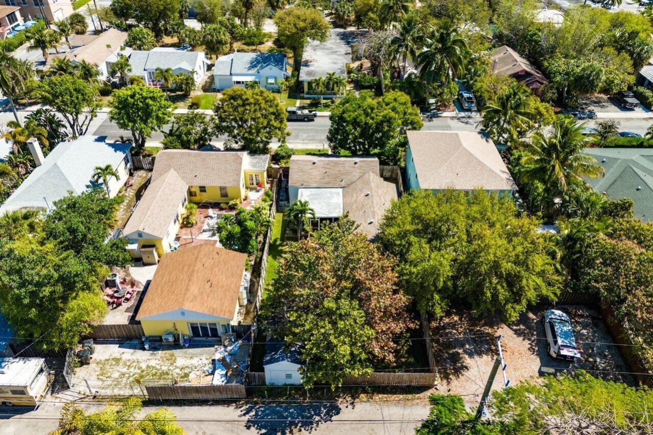 215 S Palmway , Lake Worth, FL 33460 Photo