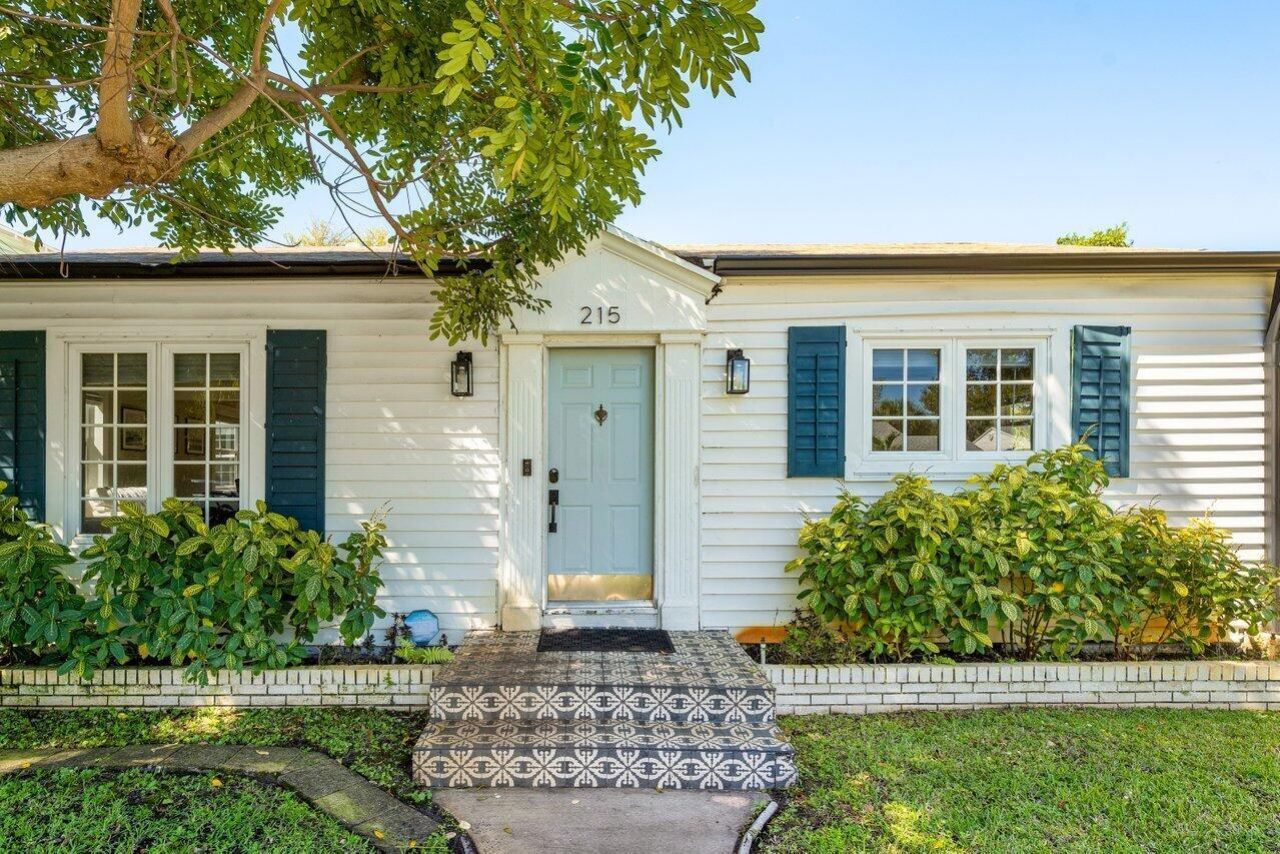 215 S Palmway , Lake Worth, FL 33460 Photo