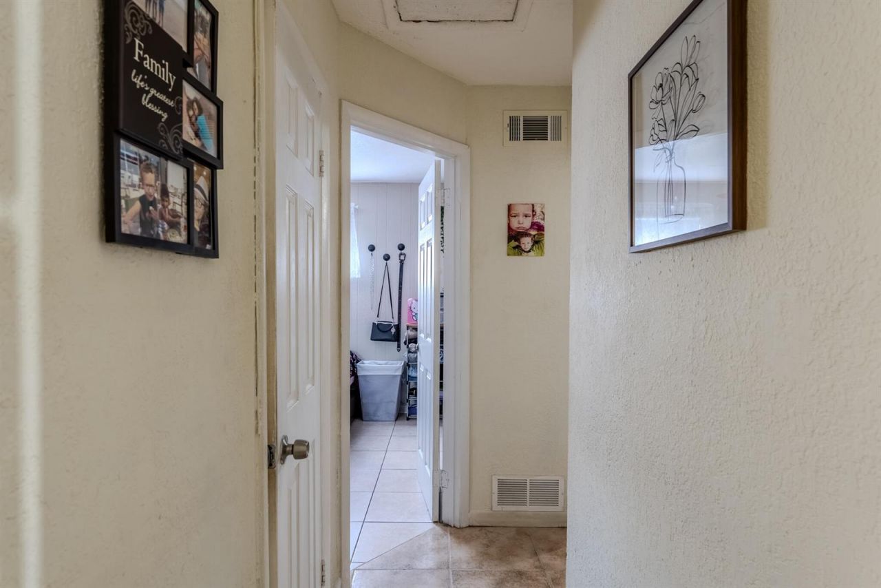 1432 SW 26th Avenue , Fort Lauderdale, FL 33312 Photo