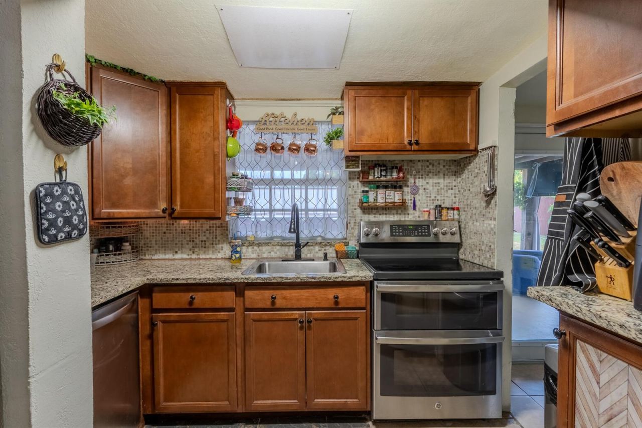 1432 SW 26th Avenue , Fort Lauderdale, FL 33312 Photo