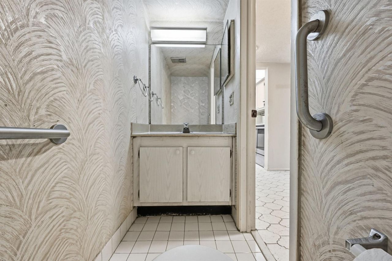 6195 Rock Island Road , Unit 210, Tamarac, FL 33319 Photo