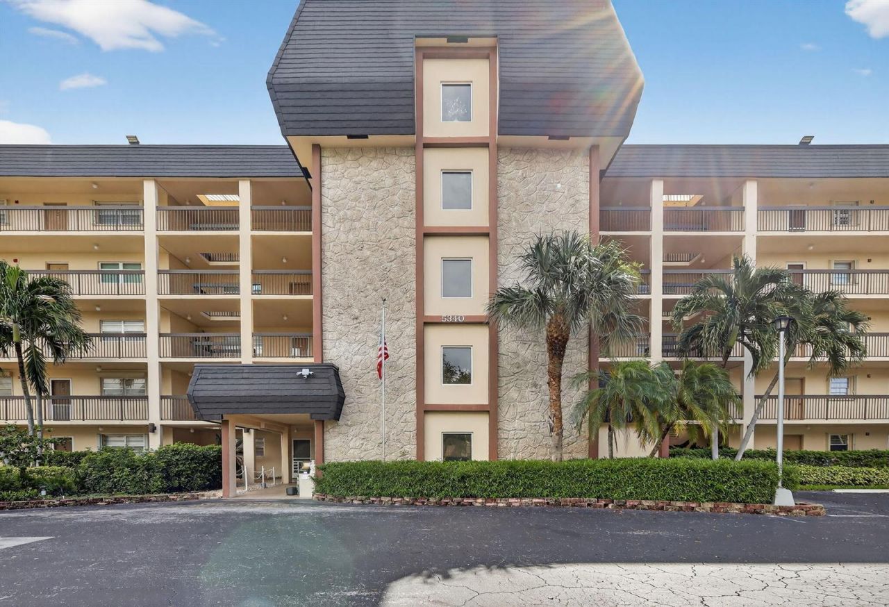 5340 NW 2nd Avenue , Unit 421, Boca Raton, FL 33487 Photo