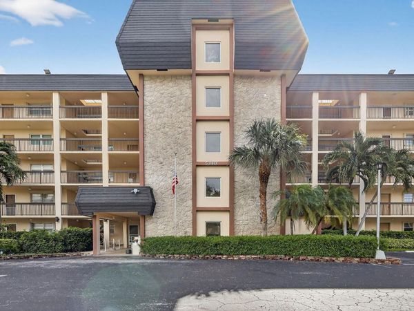 5340 NW 2nd Avenue , Unit 421, Boca Raton, FL 33487