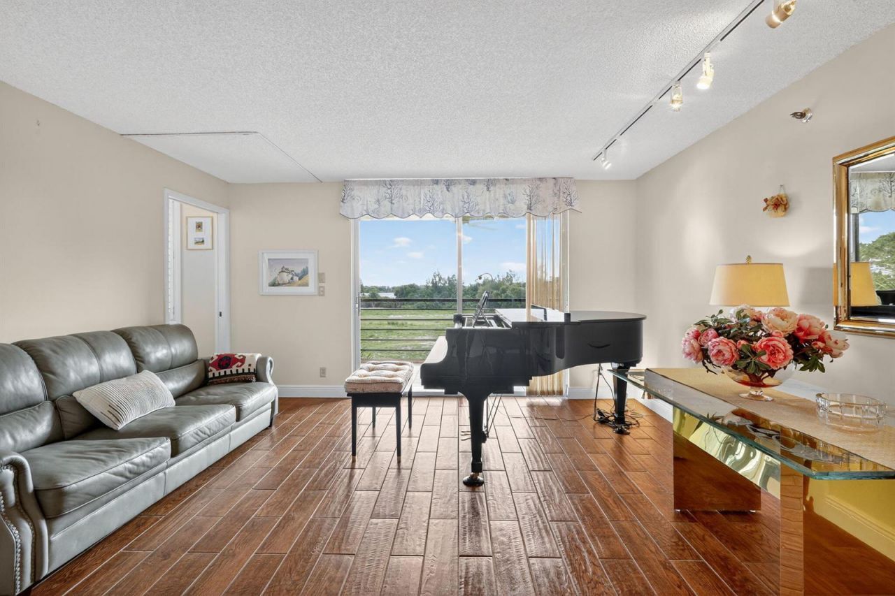 5340 NW 2nd Avenue , Unit 421, Boca Raton, FL 33487 Photo