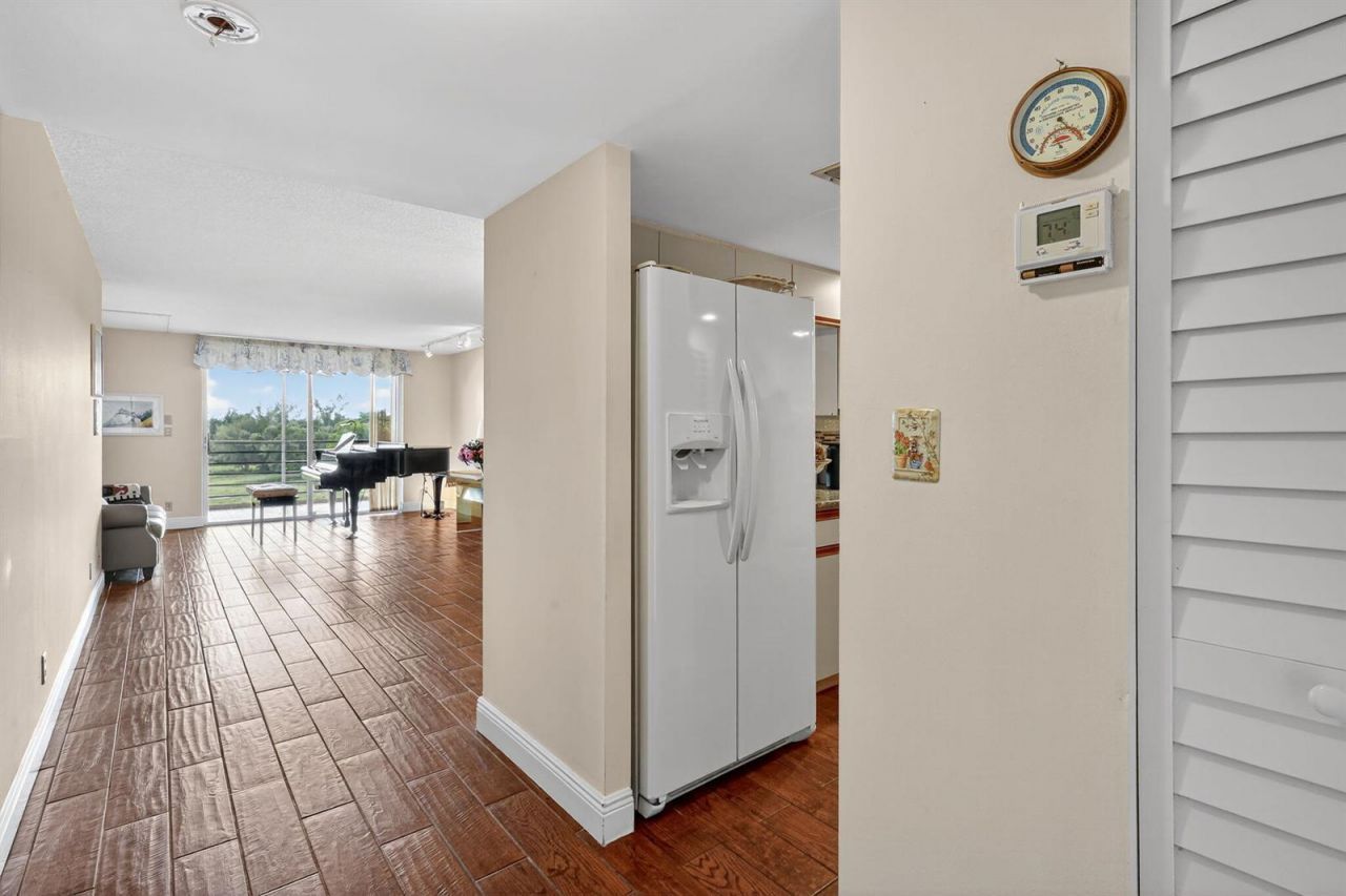 5340 NW 2nd Avenue , Unit 421, Boca Raton, FL 33487 Photo