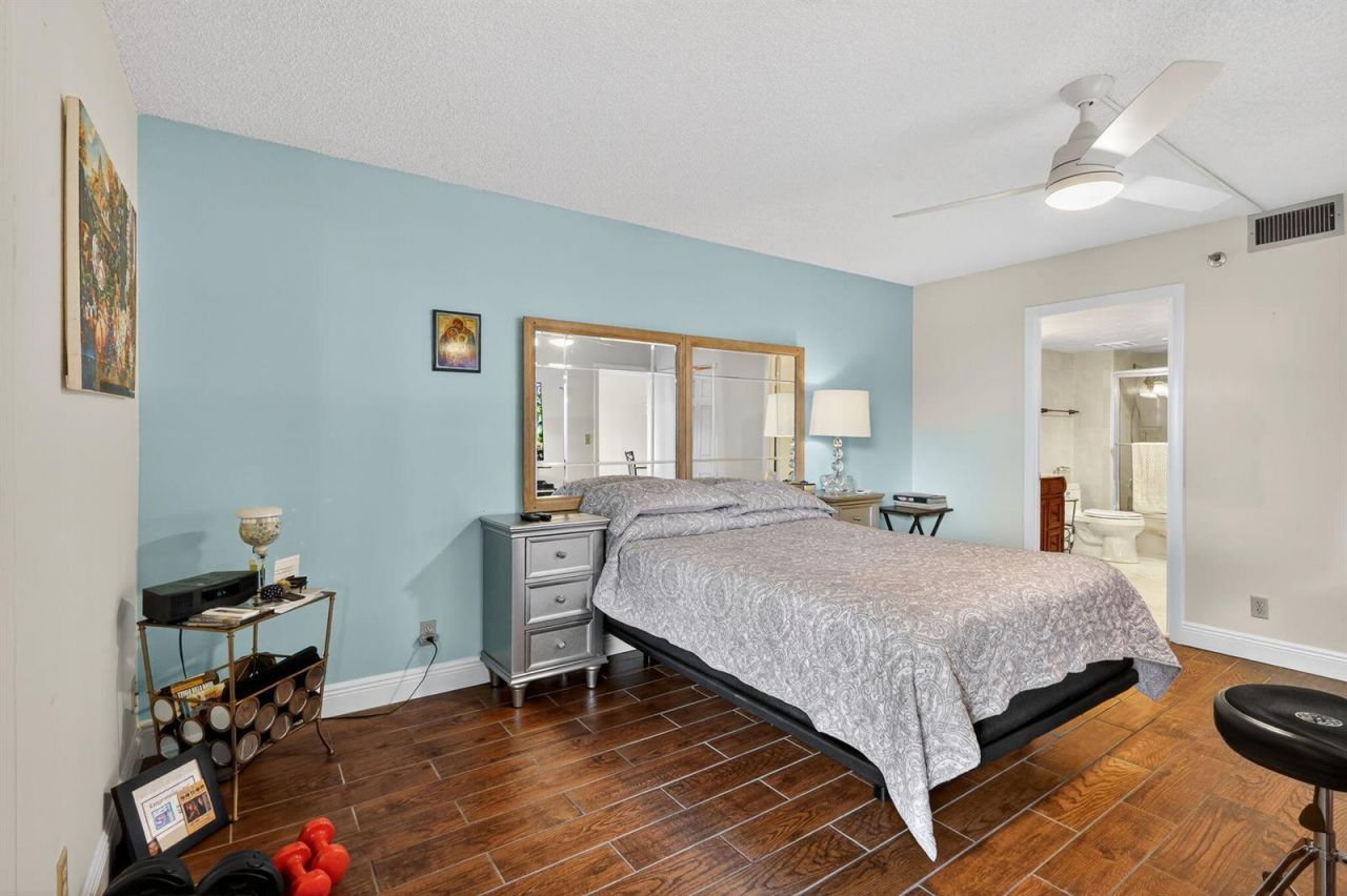5340 NW 2nd Avenue , Unit 421, Boca Raton, FL 33487 Photo