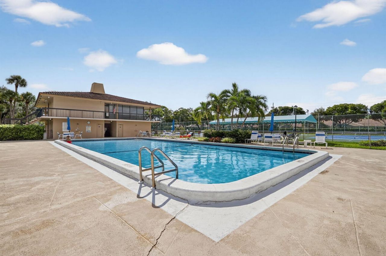 5340 NW 2nd Avenue , Unit 421, Boca Raton, FL 33487 Photo