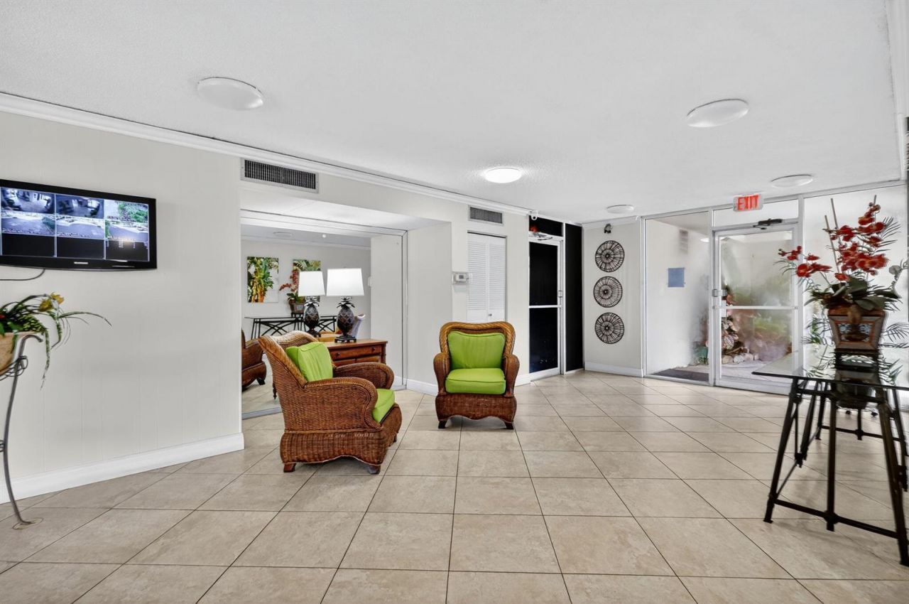 5340 NW 2nd Avenue , Unit 421, Boca Raton, FL 33487 Photo
