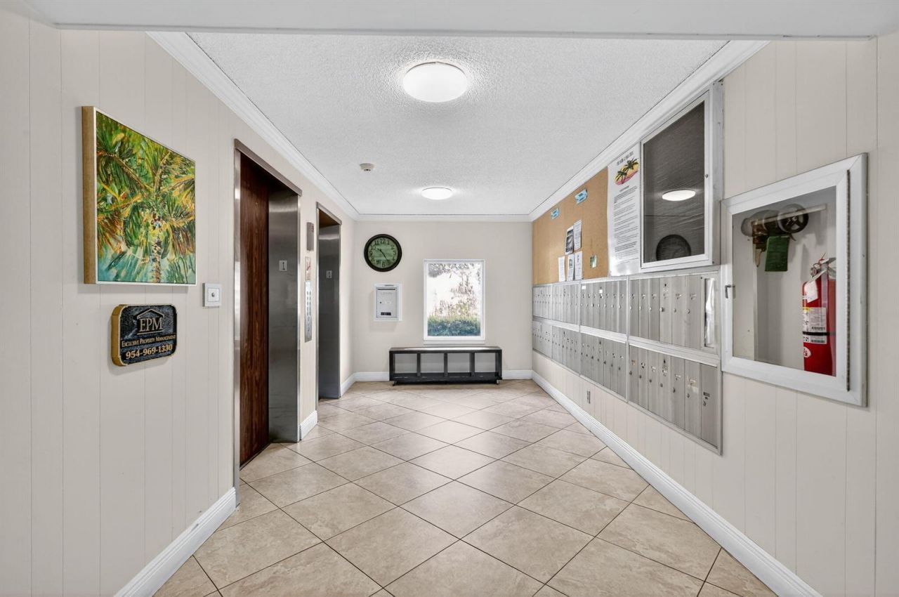 5340 NW 2nd Avenue , Unit 421, Boca Raton, FL 33487 Photo
