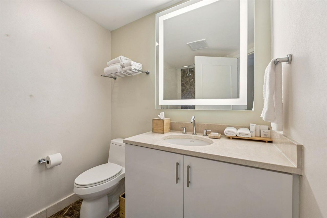 505 N Fort Lauderdale Beach Boulevard , Unit 818, Fort Lauderdale, FL 33304 Photo