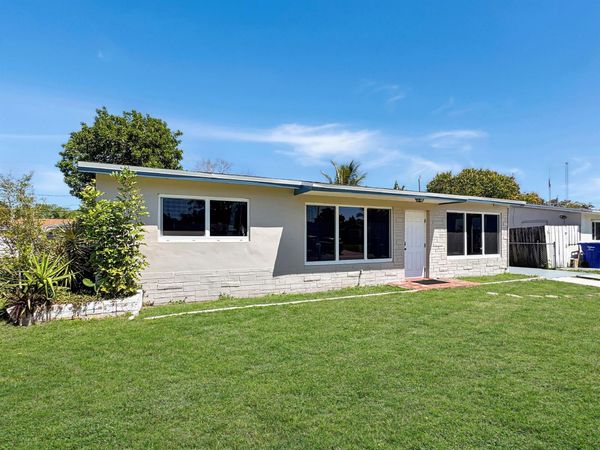 6751 Cody Street , Hollywood, FL 33024