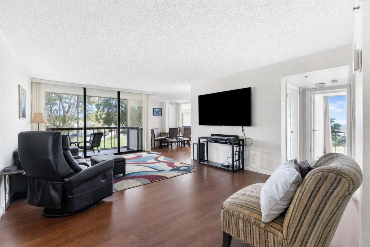 1832 Bridgewood Drive , Boca Raton, FL 33434 Photo