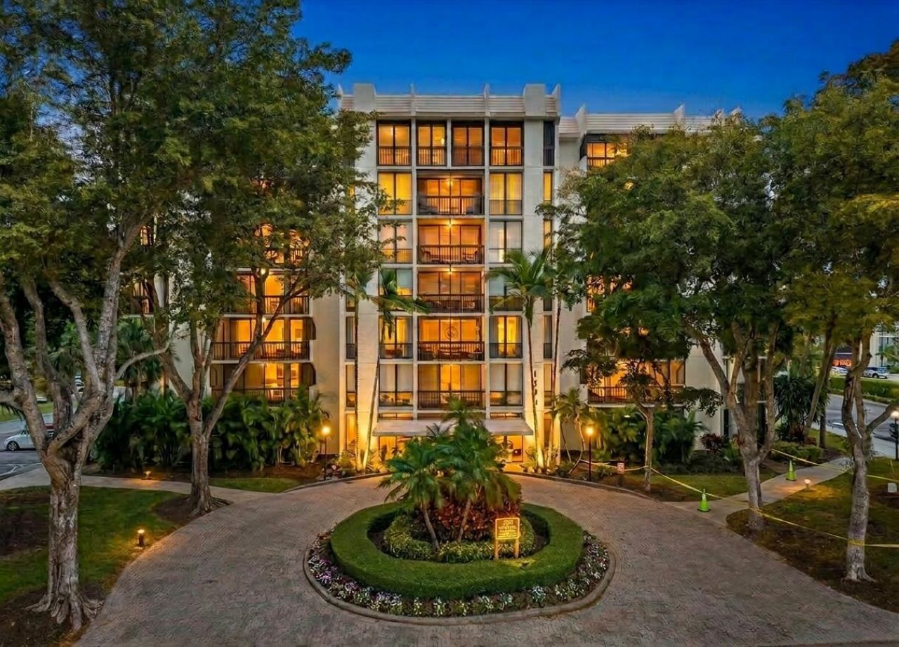 1832 Bridgewood Drive , Boca Raton, FL 33434 Photo