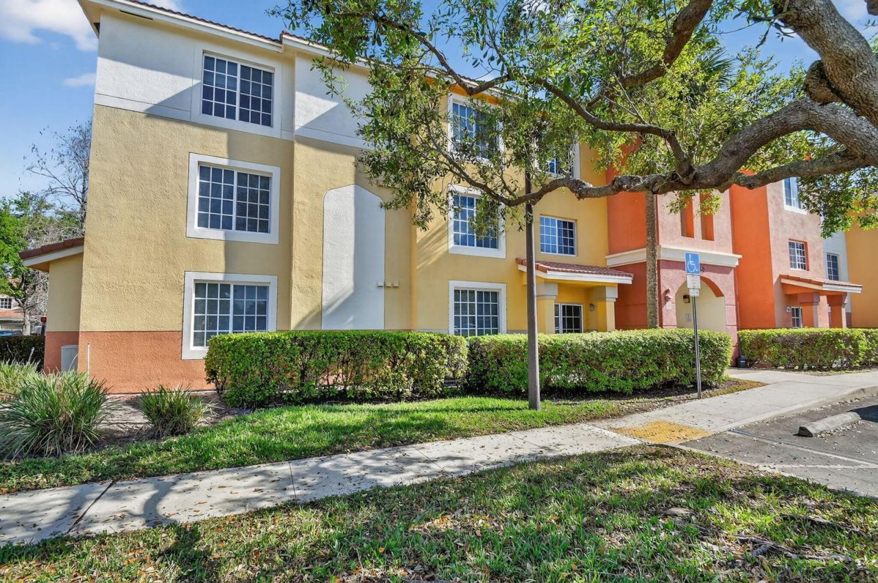 6769 Heritage Grande , Unit 2201, Boynton Beach, FL 33437 Photo