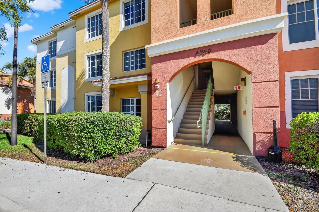 6769 Heritage Grande , Unit 2201, Boynton Beach, FL 33437 Photo