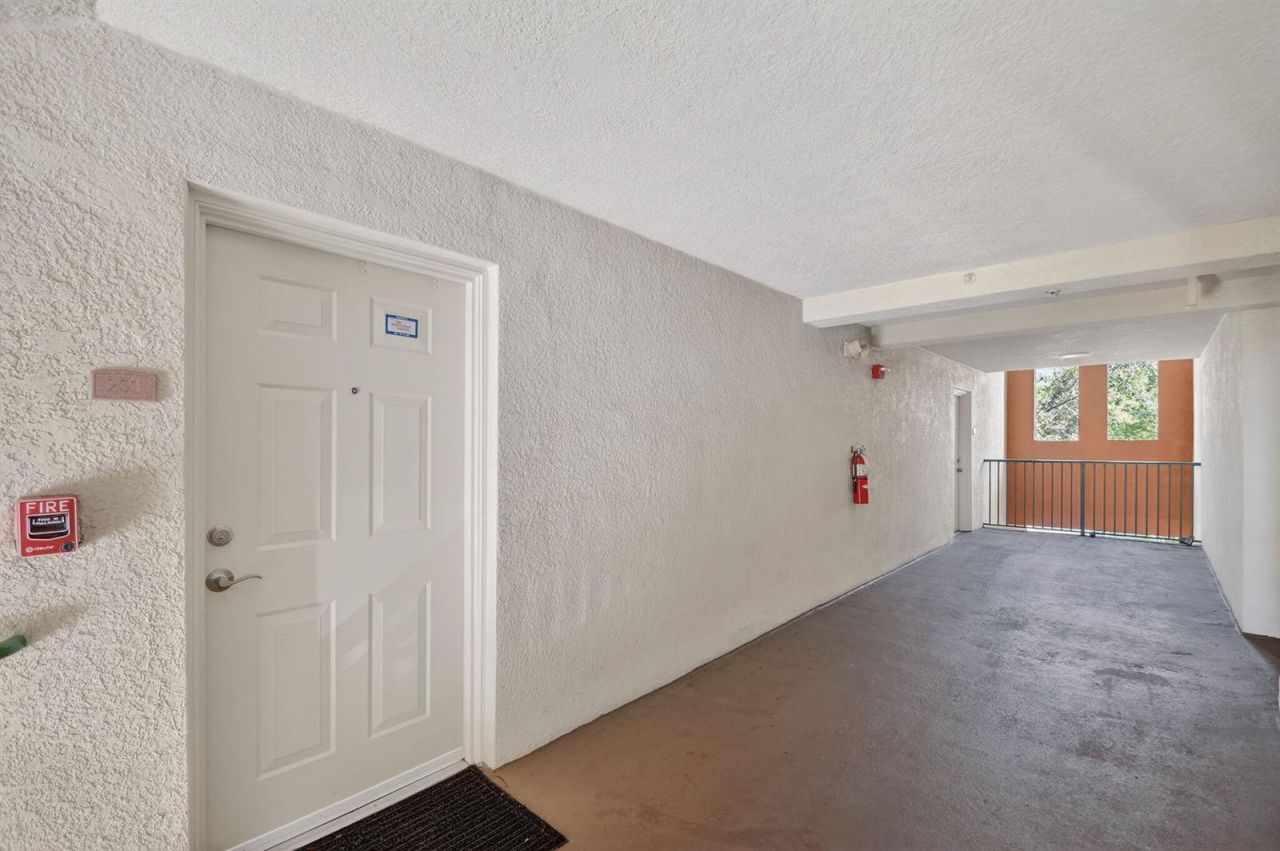6769 Heritage Grande , Unit 2201, Boynton Beach, FL 33437 Photo
