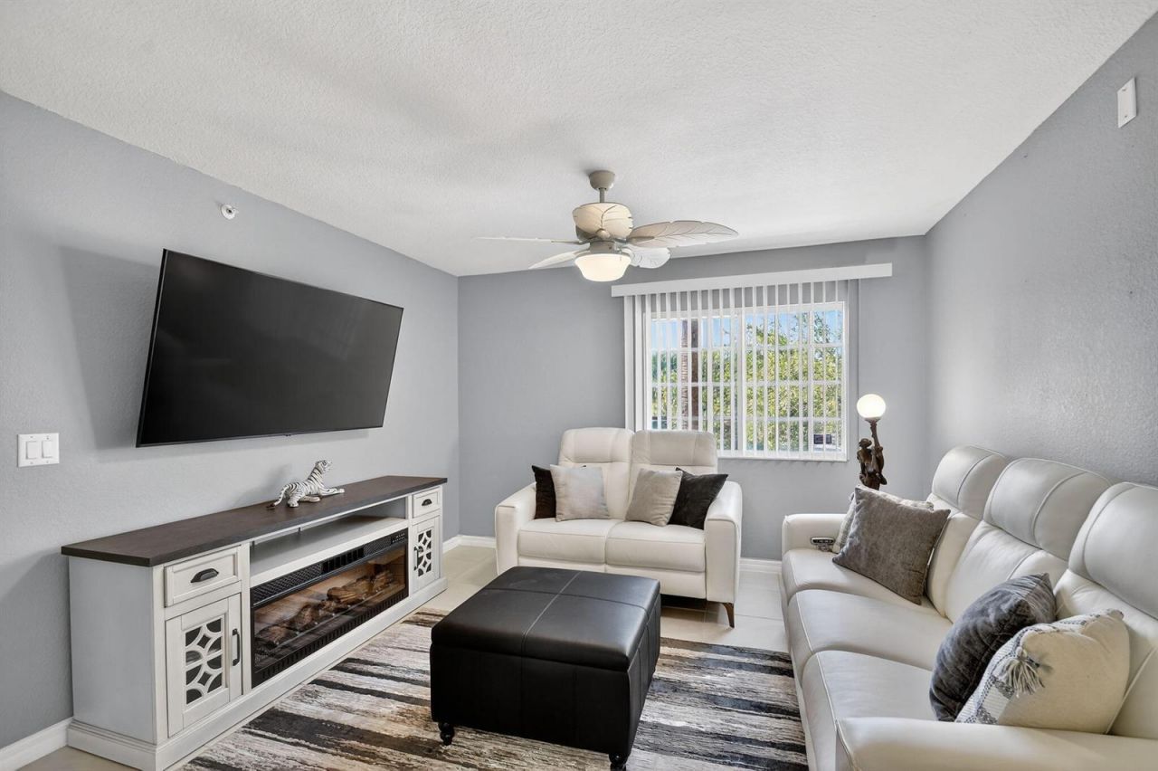 6769 Heritage Grande , Unit 2201, Boynton Beach, FL 33437 Photo
