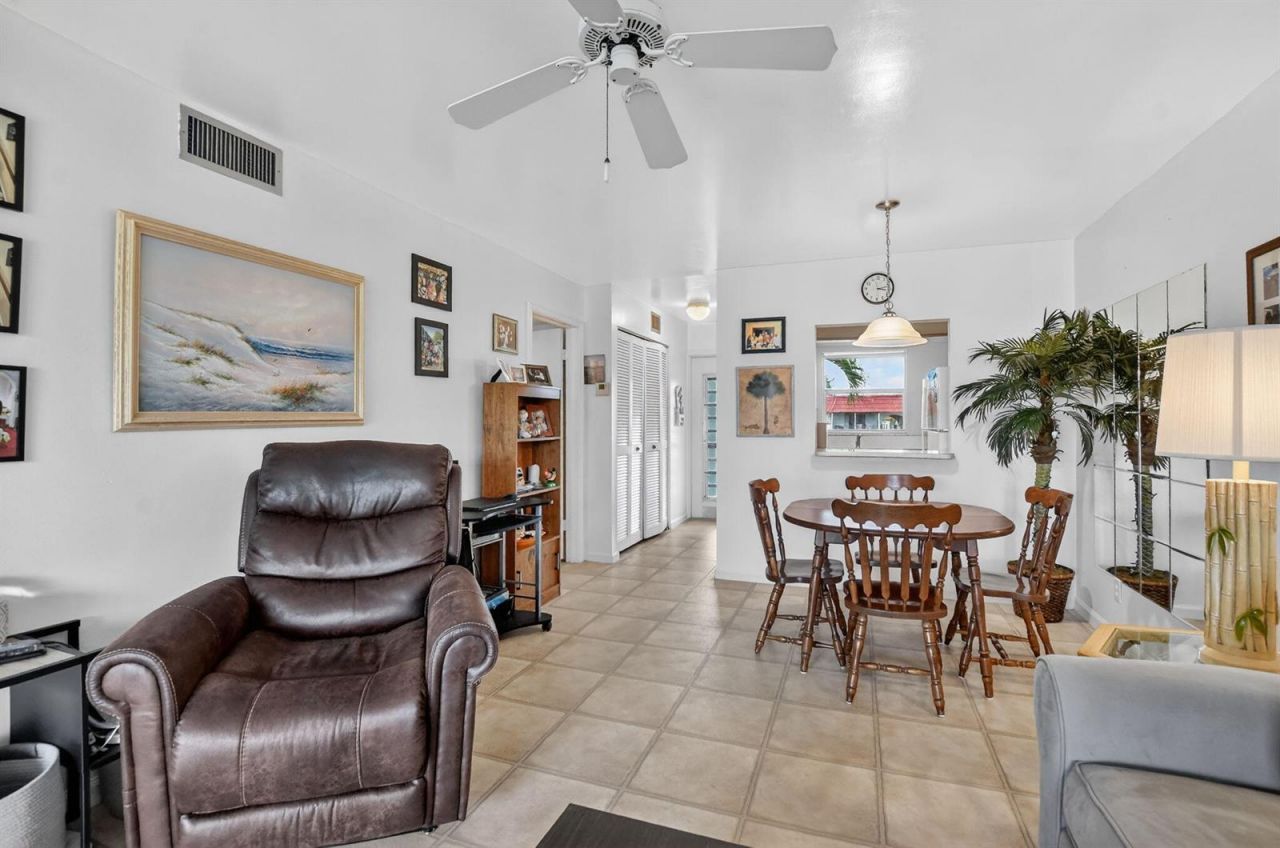 9855 Sandalfoot Boulevard , Unit Apt 317, Boca Raton, FL 33428 Photo
