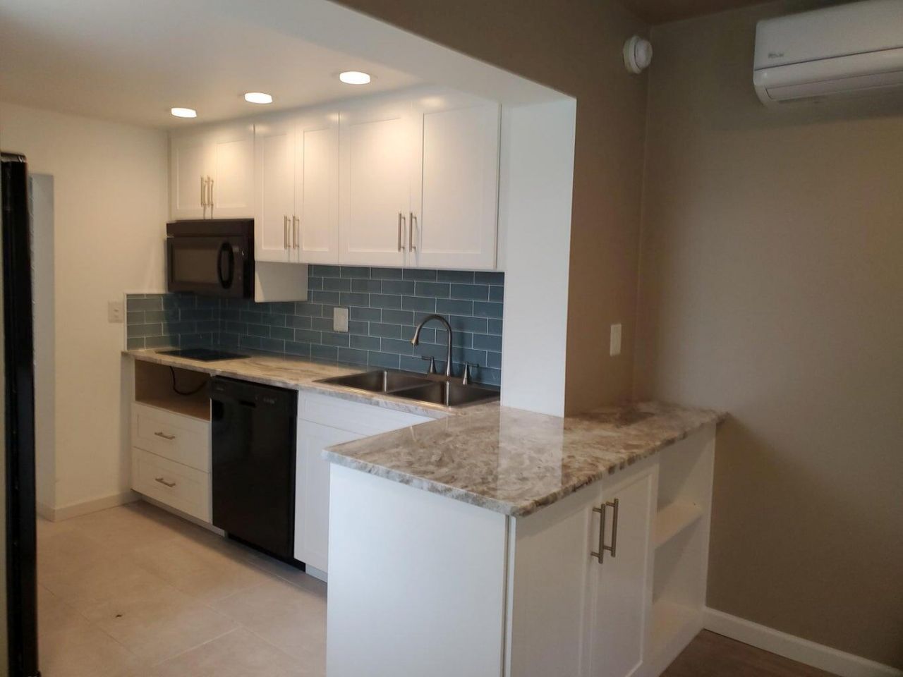 2574 NE Roberta Street , Jensen Beach, FL 34957 Photo