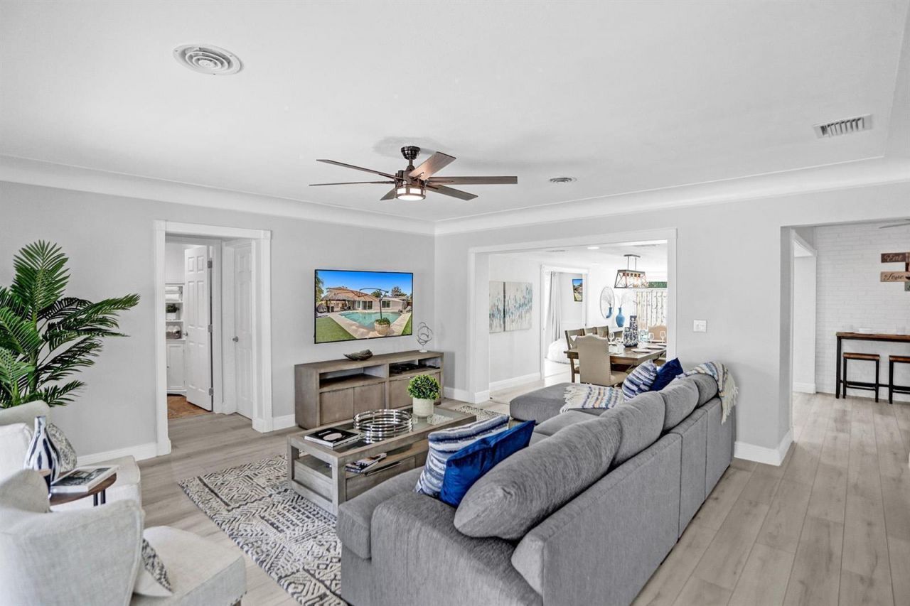 470 SE 4th Court , Pompano Beach, FL 33060 Photo