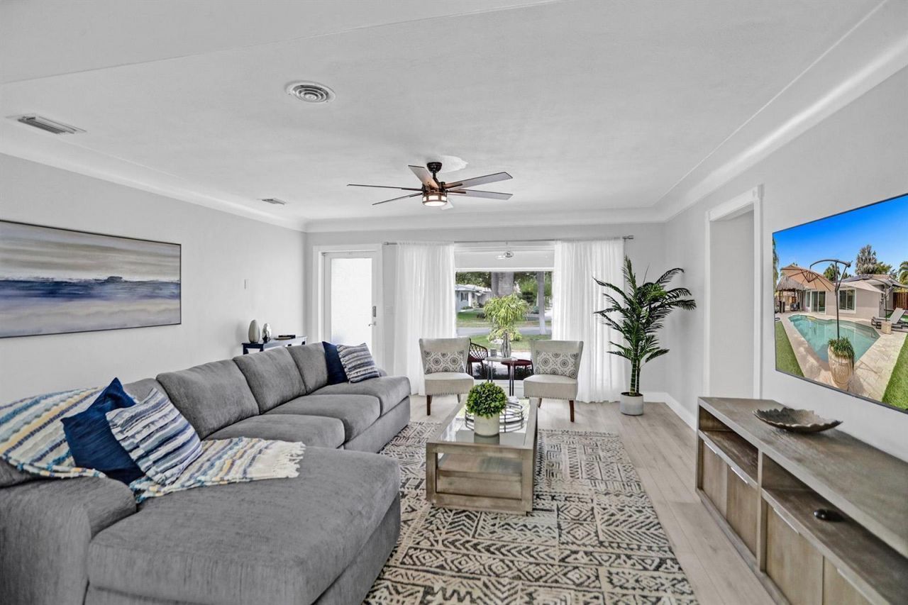 470 SE 4th Court , Pompano Beach, FL 33060 Photo