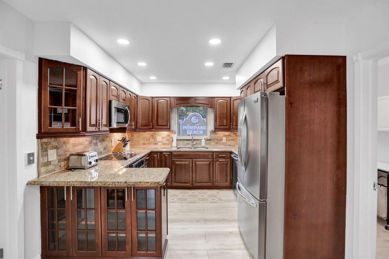 470 SE 4th Court , Pompano Beach, FL 33060 Photo