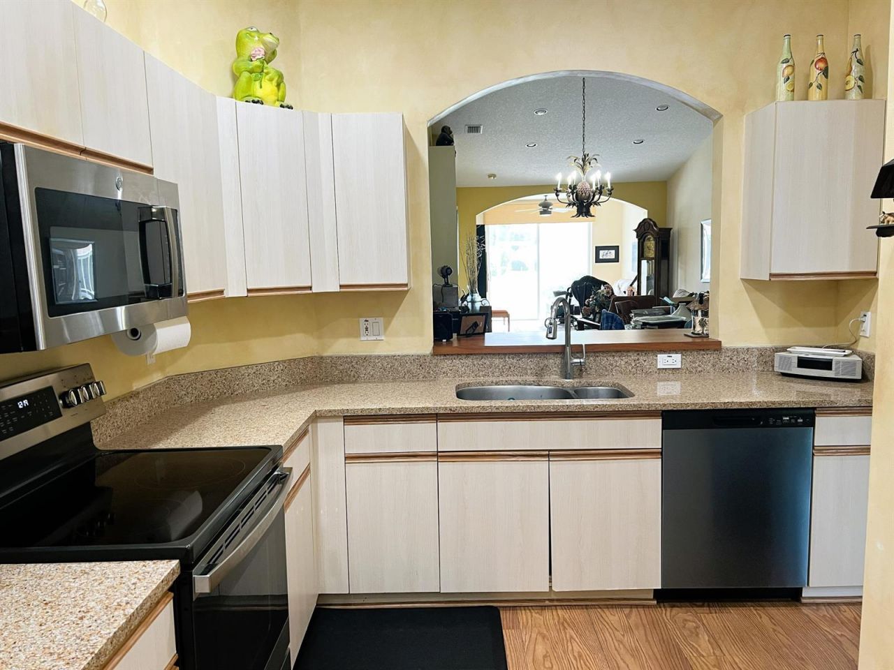 9624 Crescent View Drive N, Boynton Beach, FL 33437 Photo
