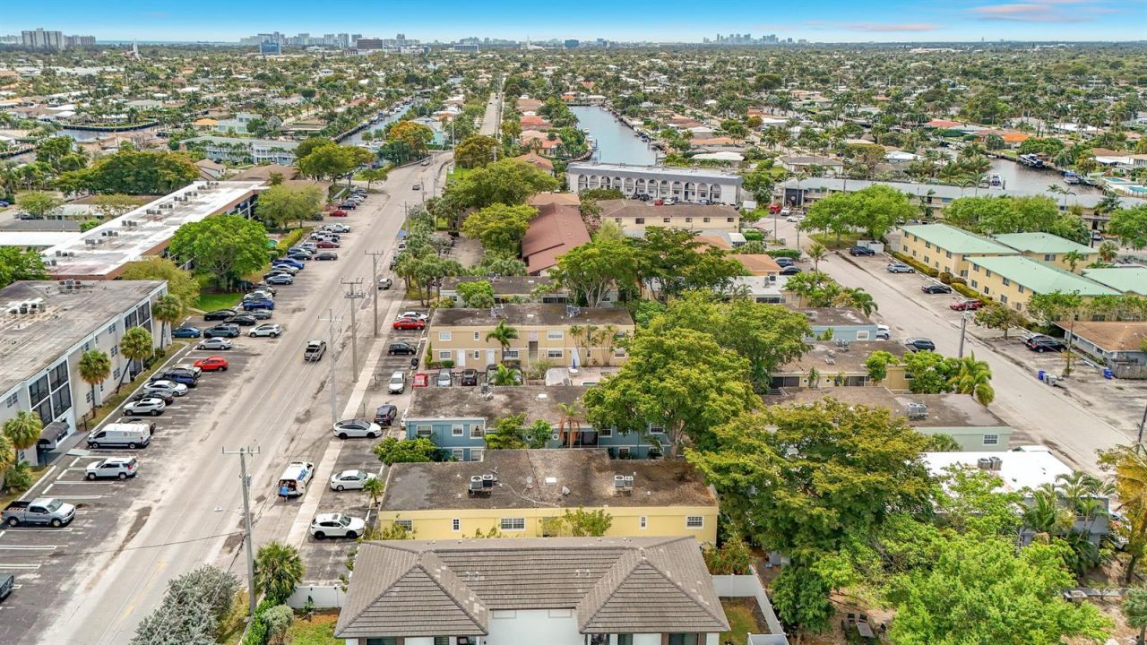 305 SE 11th Avenue , Unit D, Pompano Beach, FL 33060 Photo