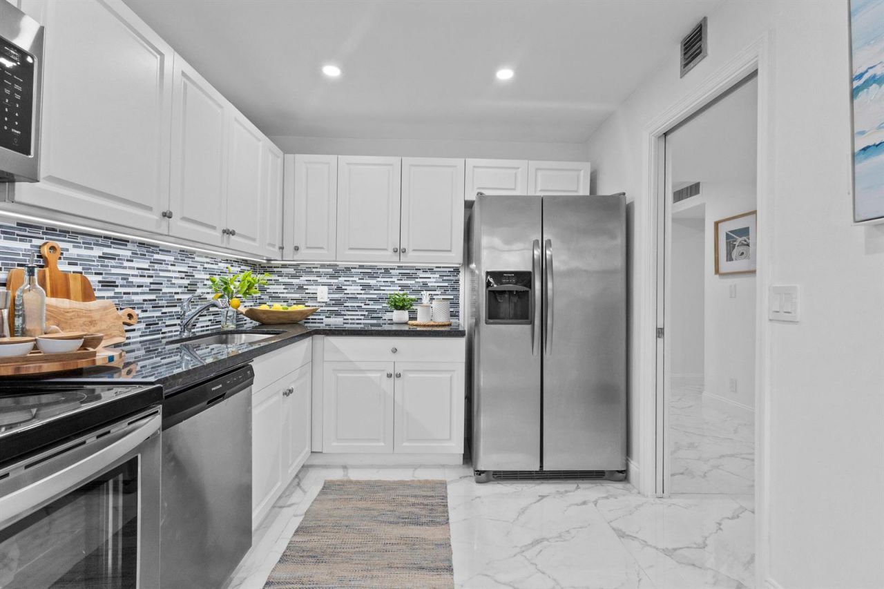 3051 S Palm Aire Drive , Unit 109, Pompano Beach, FL 33069 Photo