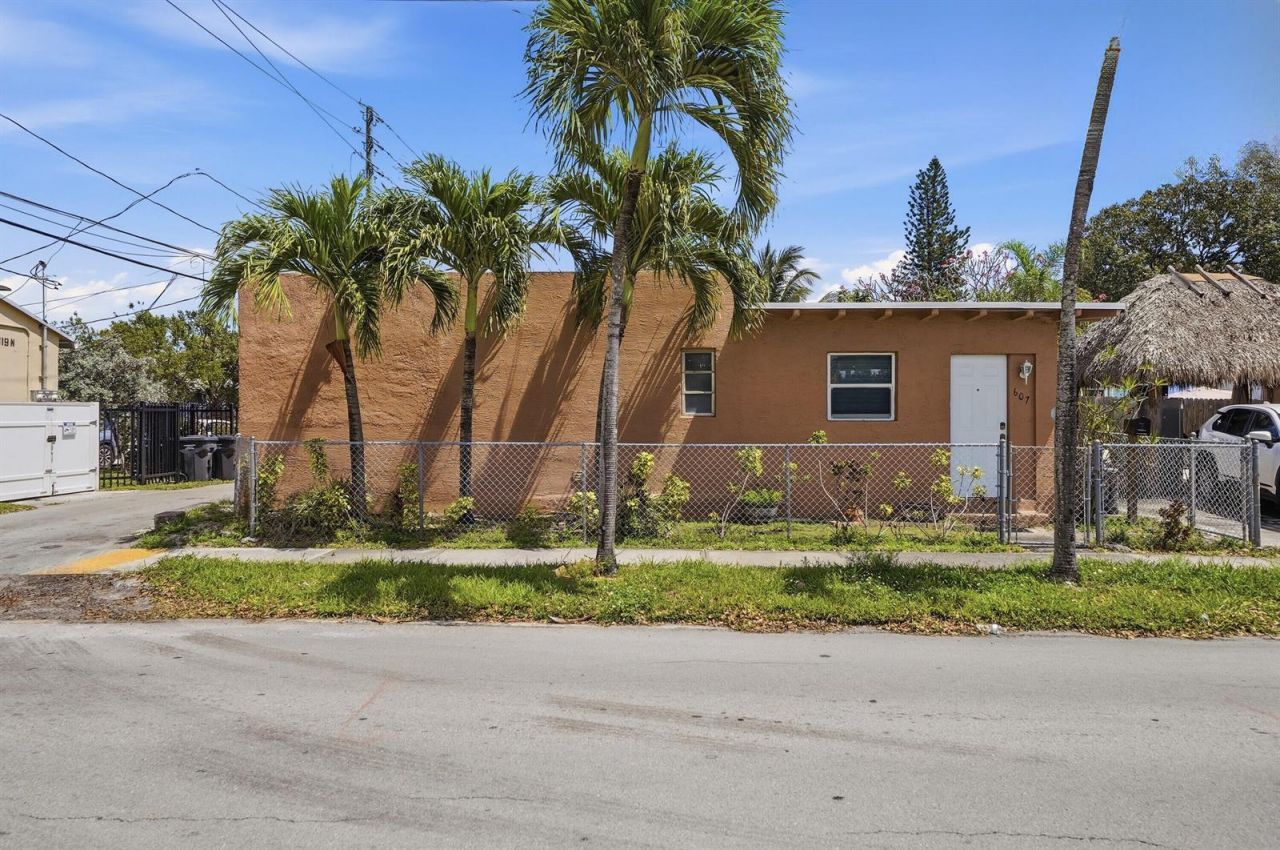 1959 Pierce Street , Hollywood, FL 33020 Photo