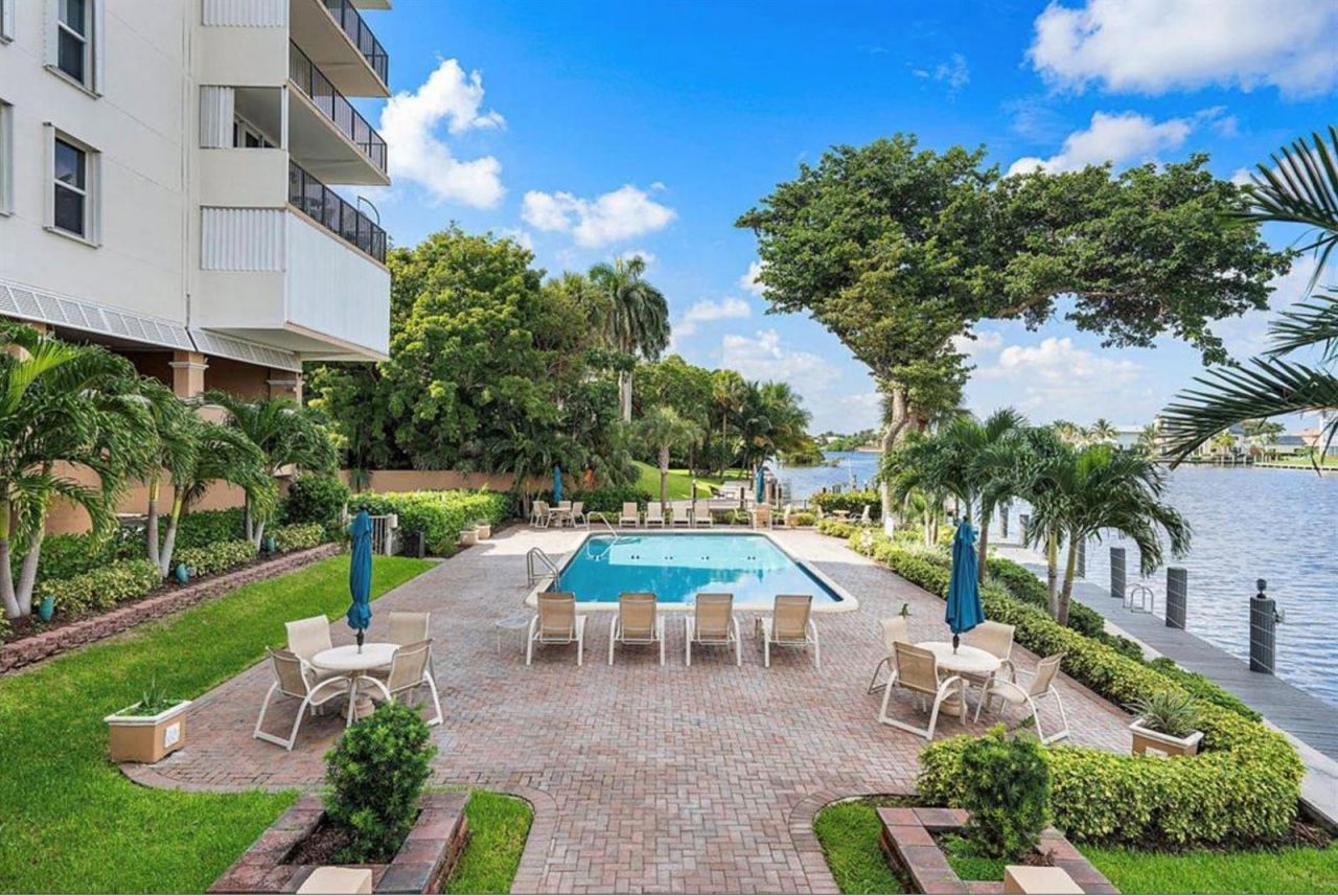 1150 Hillsboro Mile , Unit 207, Hillsboro Beach, FL 33062 Photo