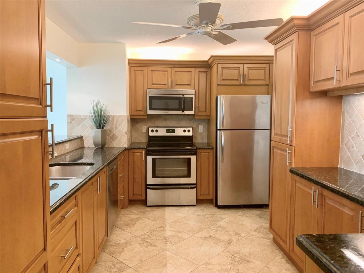 1150 Hillsboro Mile , Unit 207, Hillsboro Beach, FL 33062 Photo