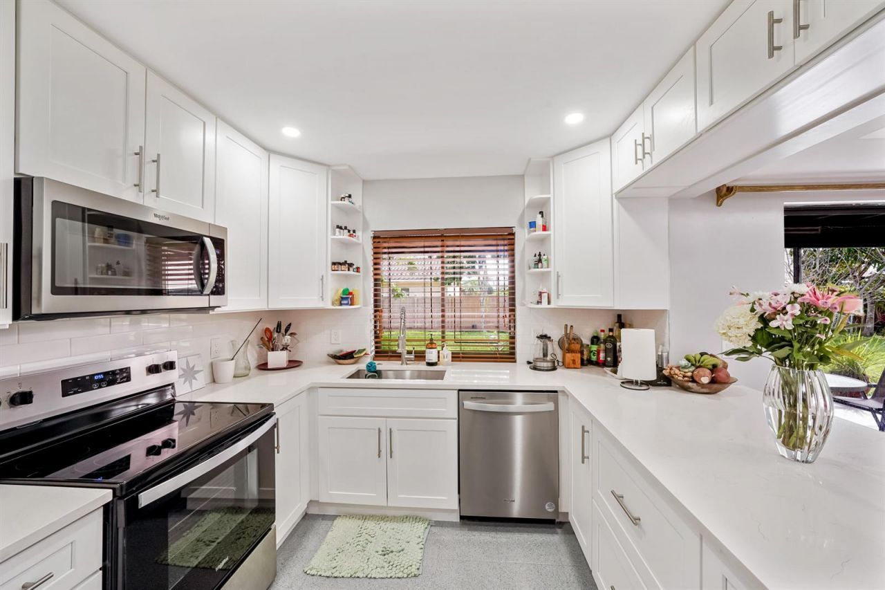 6840 W Wedgewood Avenue , Davie, FL 33331 Photo