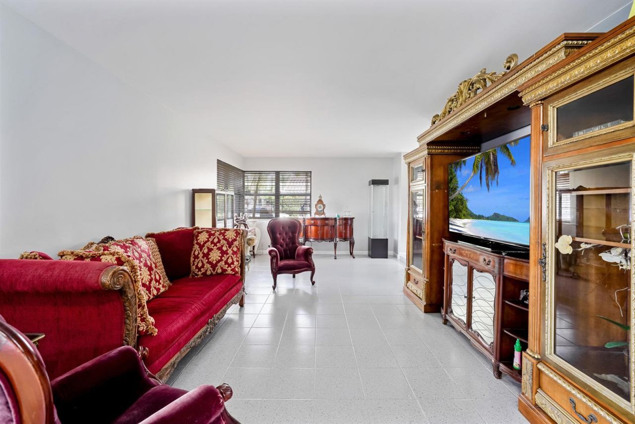 6840 W Wedgewood Avenue , Davie, FL 33331 Photo