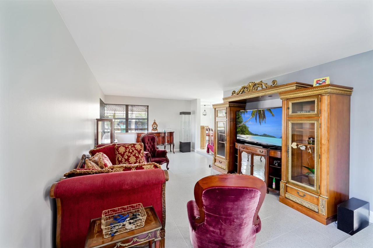 6840 W Wedgewood Avenue , Davie, FL 33331 Photo