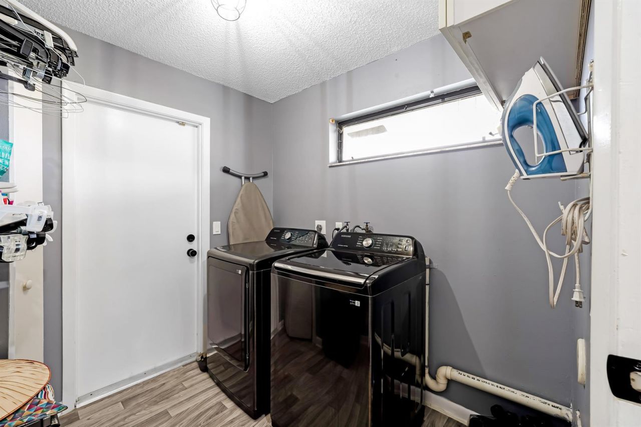 6840 W Wedgewood Avenue , Davie, FL 33331 Photo