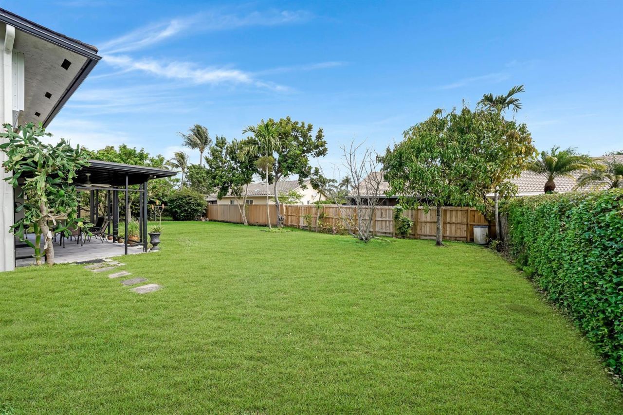 6840 W Wedgewood Avenue , Davie, FL 33331 Photo
