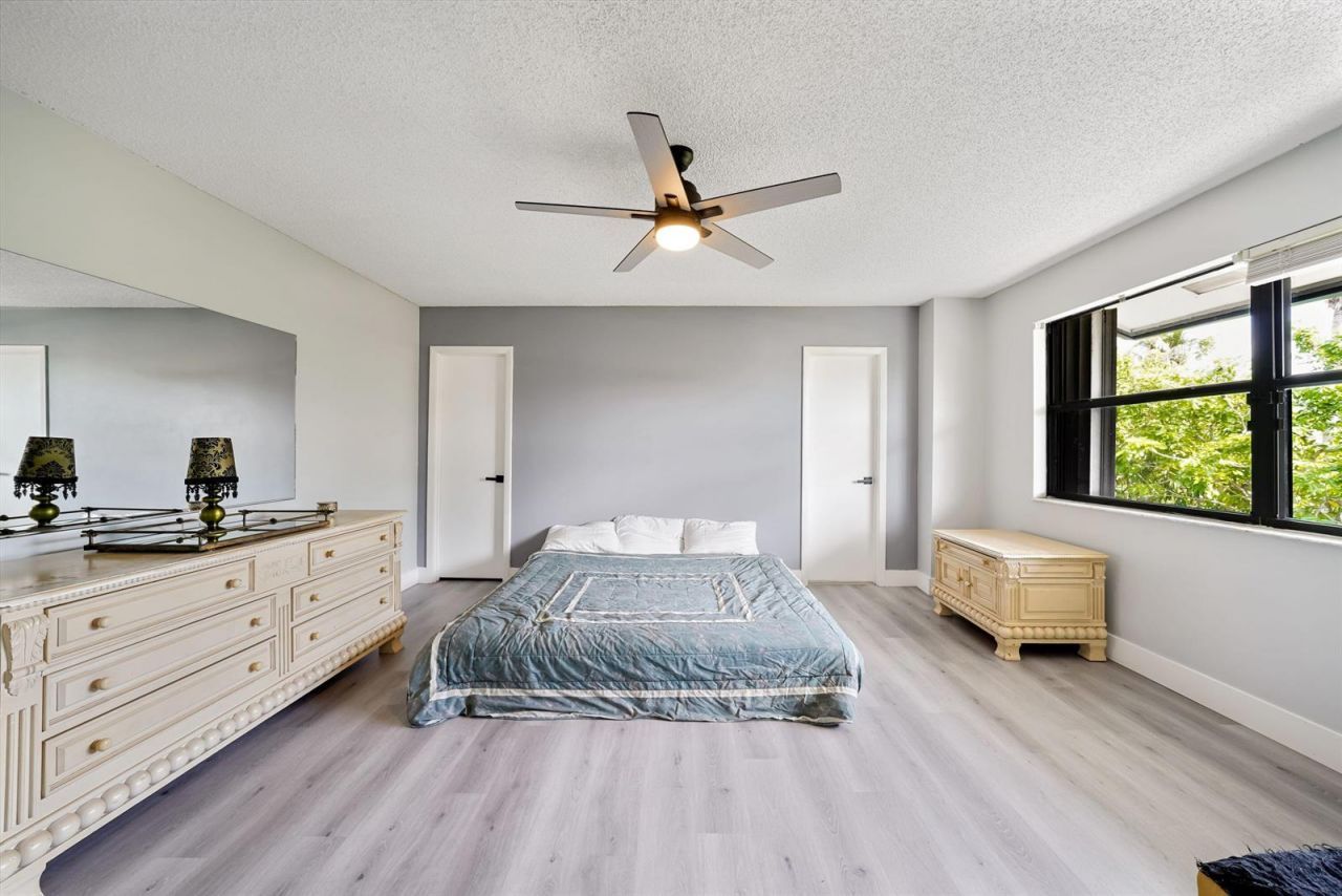 6840 W Wedgewood Avenue , Davie, FL 33331 Photo