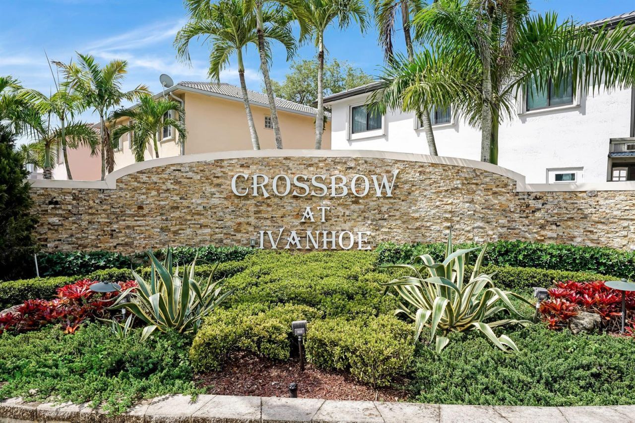 6840 W Wedgewood Avenue , Davie, FL 33331 Photo