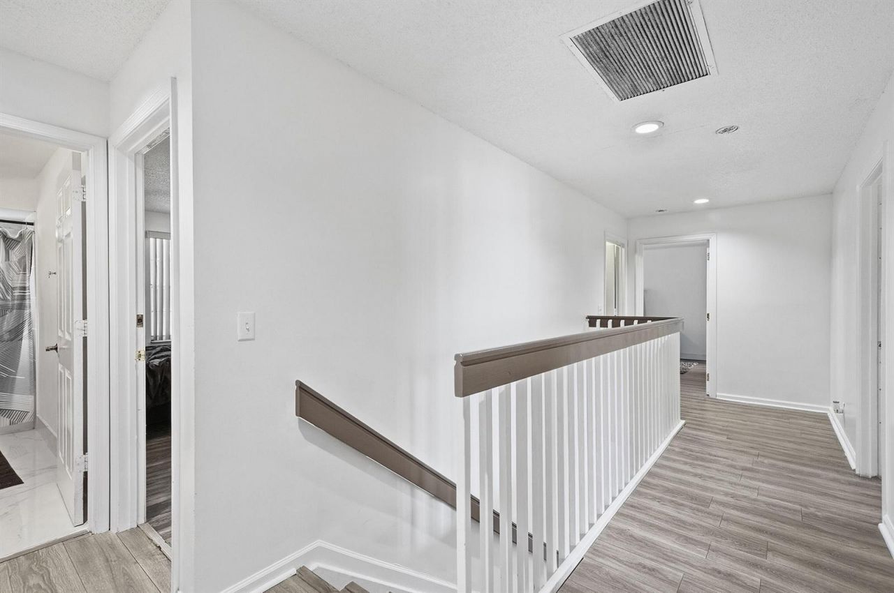 9378 NW 8th Circle , Plantation, FL 33324 Photo