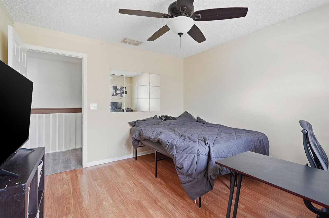 9378 NW 8th Circle , Plantation, FL 33324 Photo