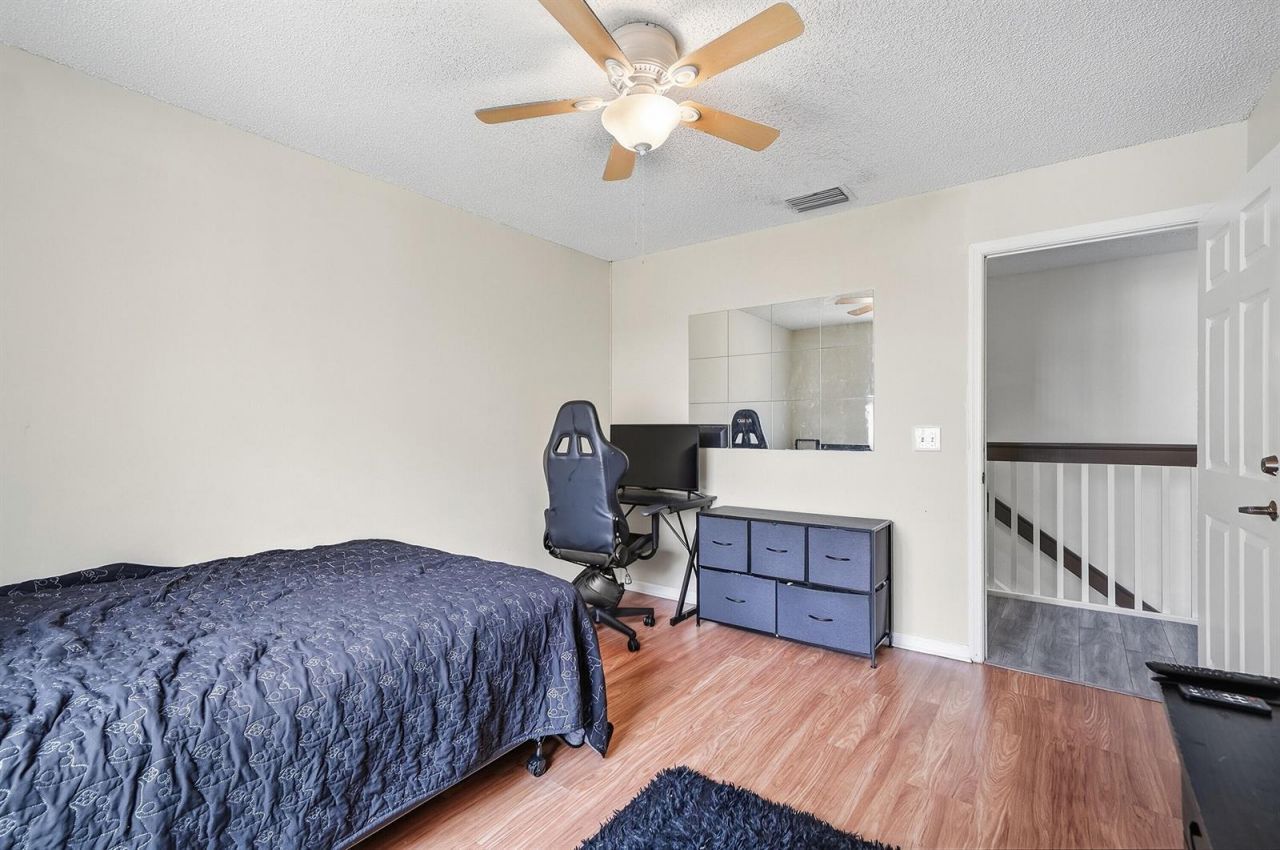 9378 NW 8th Circle , Plantation, FL 33324 Photo