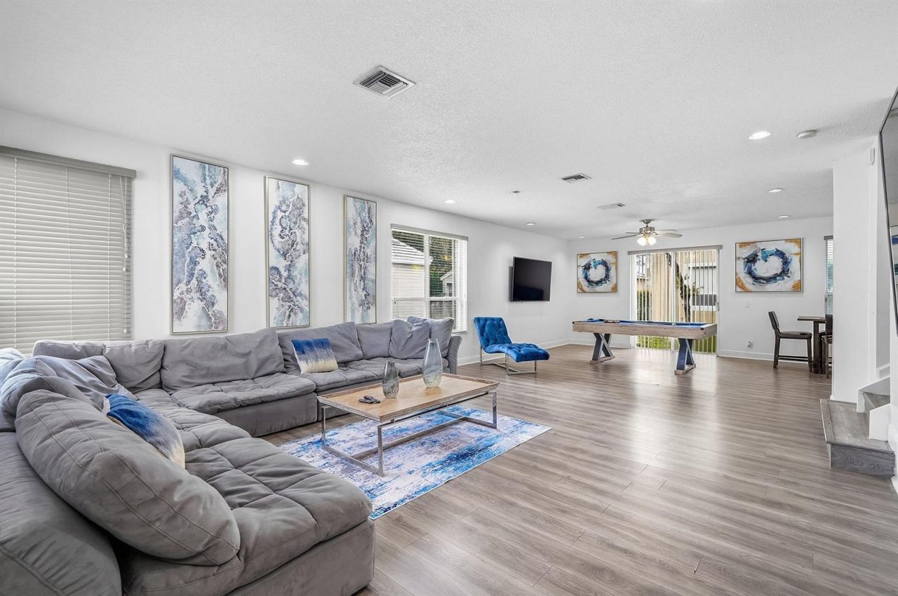 9378 NW 8th Circle , Plantation, FL 33324 Photo