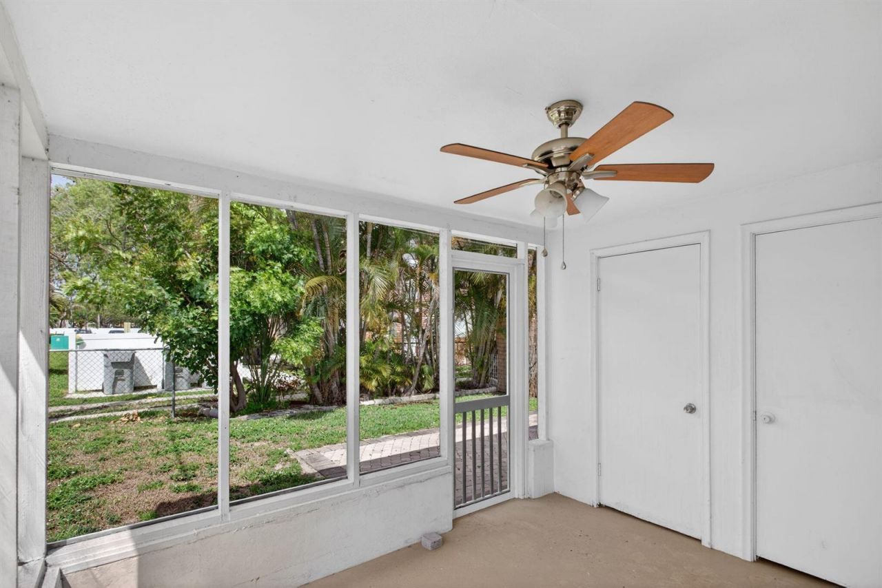 371 SE 1st Avenue , Pompano Beach, FL 33060 Photo