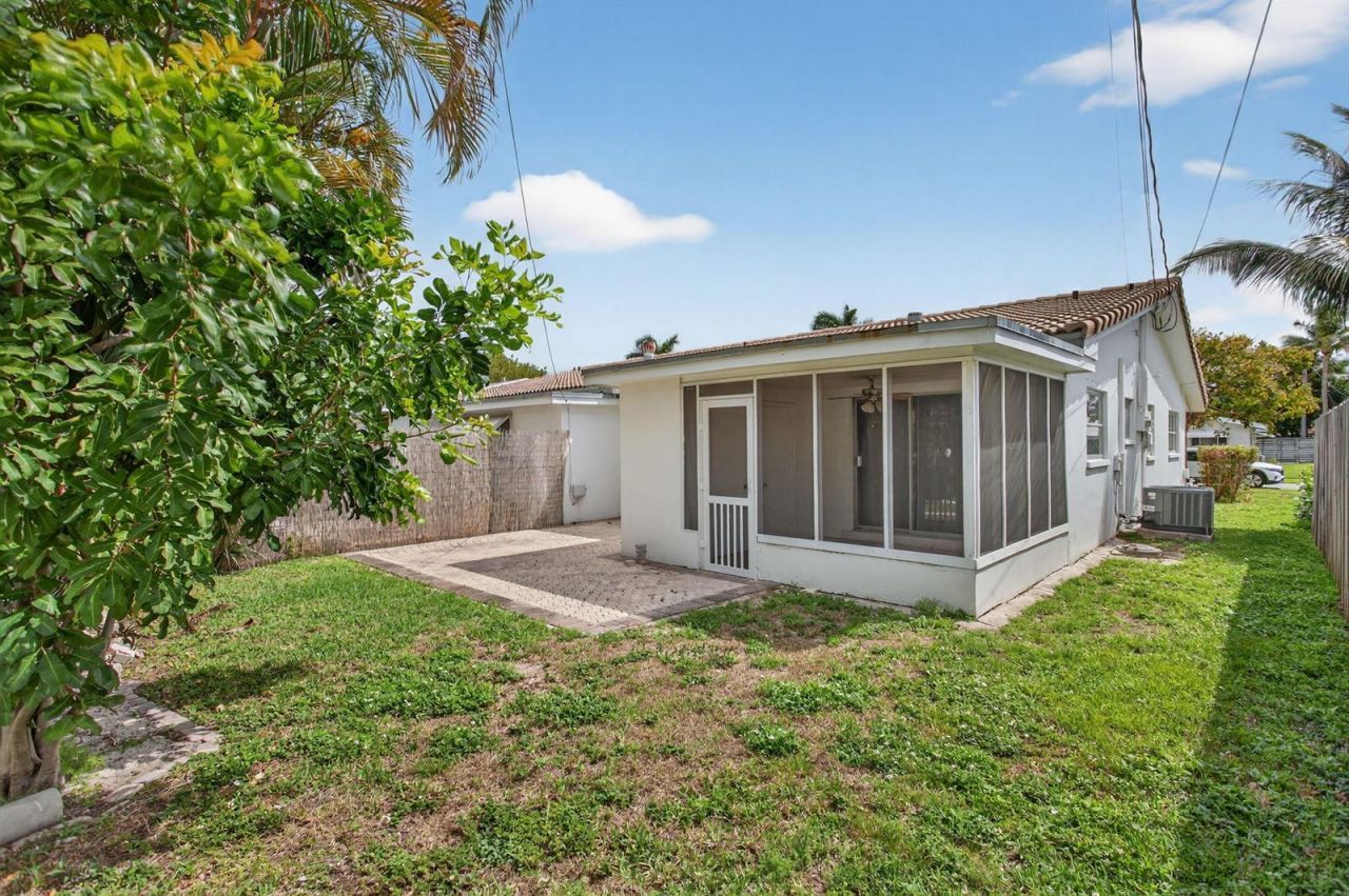 371 SE 1st Avenue , Pompano Beach, FL 33060 Photo