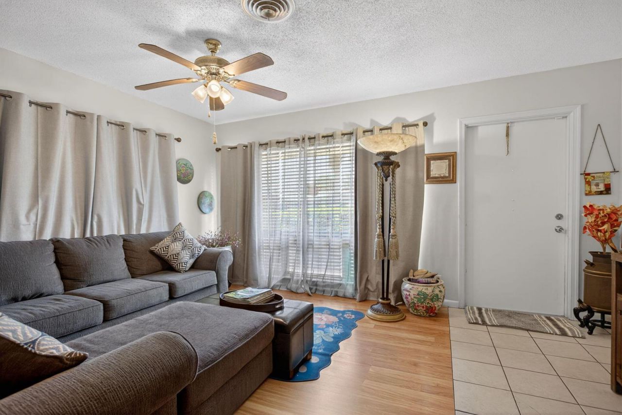 371 SE 1st Avenue , Pompano Beach, FL 33060 Photo